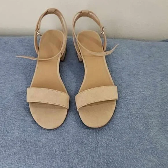 LOFT low heel faux suede sandals 7.5 - Picture 2 of 6